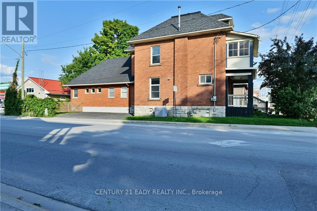 7 Argyle Street S, Renfrew, Ontario  K7V 1T2 - Photo 2 - X9523664