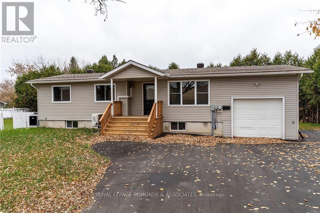 130 FOREST LEA ROAD, Laurentian Valley, Ontario