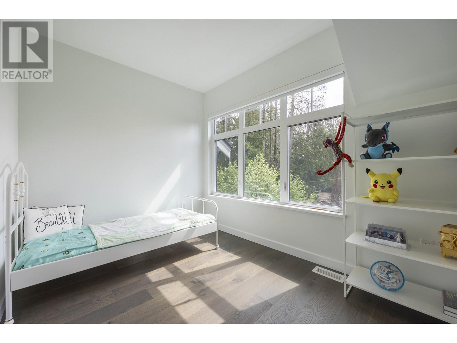 4 1960 Glenaire Drive, Vancouver, British Columbia  V7P 1Y1 - Photo 11 - R2946922