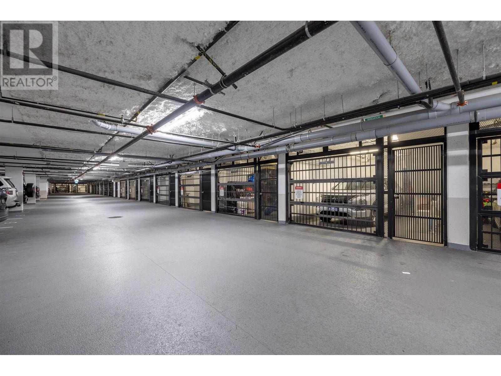 4 1960 Glenaire Drive, Vancouver, British Columbia  V7P 1Y1 - Photo 4 - R2946922