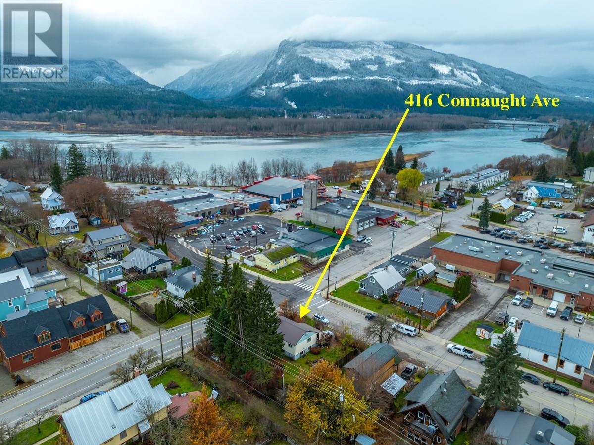 416 Connaught Avenue Revelstoke