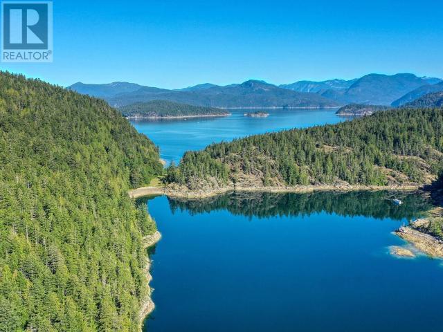 Portage Cove, Remote Areas, British Columbia   - Photo 2 - 18512