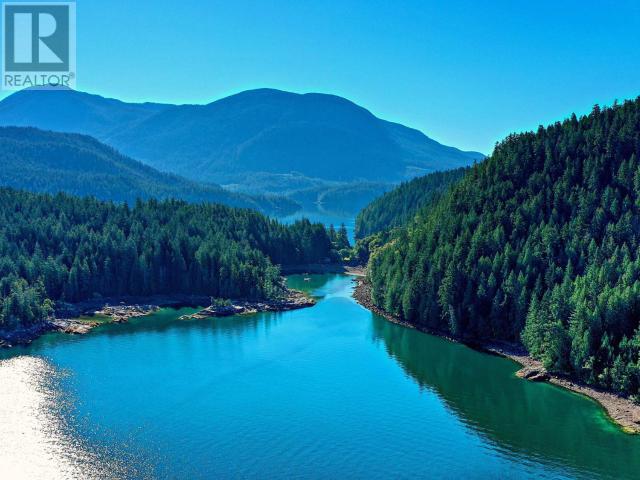 Portage Cove, Remote Areas, British Columbia   - Photo 3 - 18512