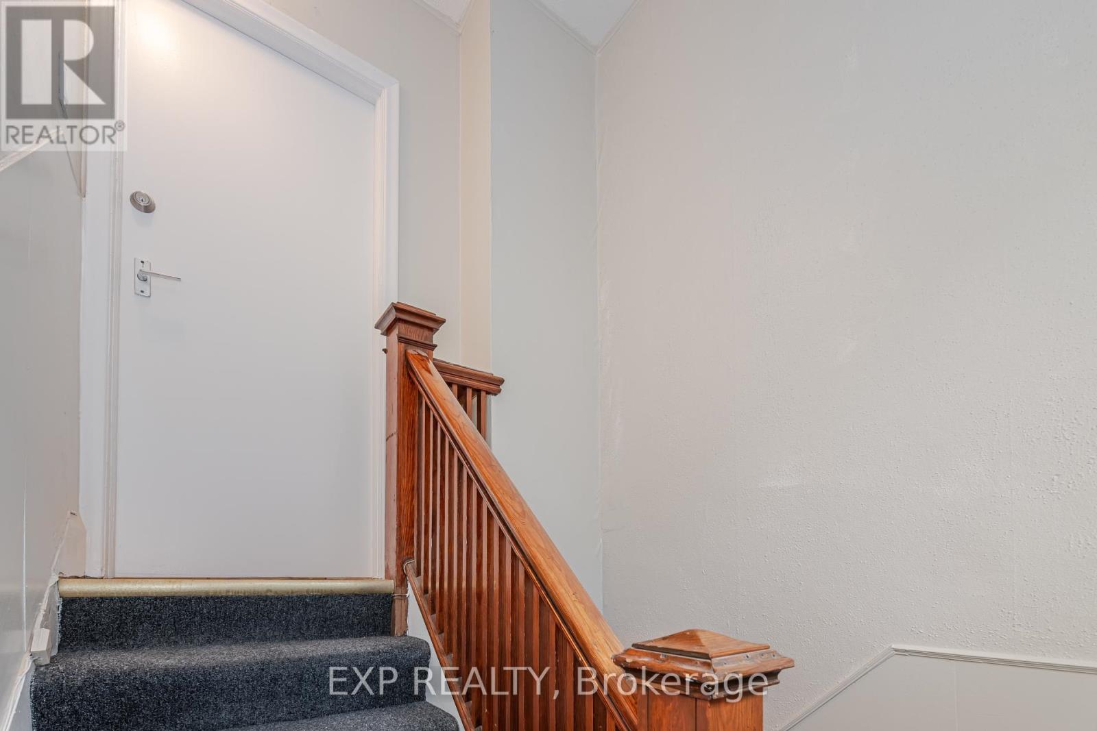 3rd Fl - 174 Evelyn Avenue, Toronto, Ontario  M6P 2Z7 - Photo 22 - W10891939