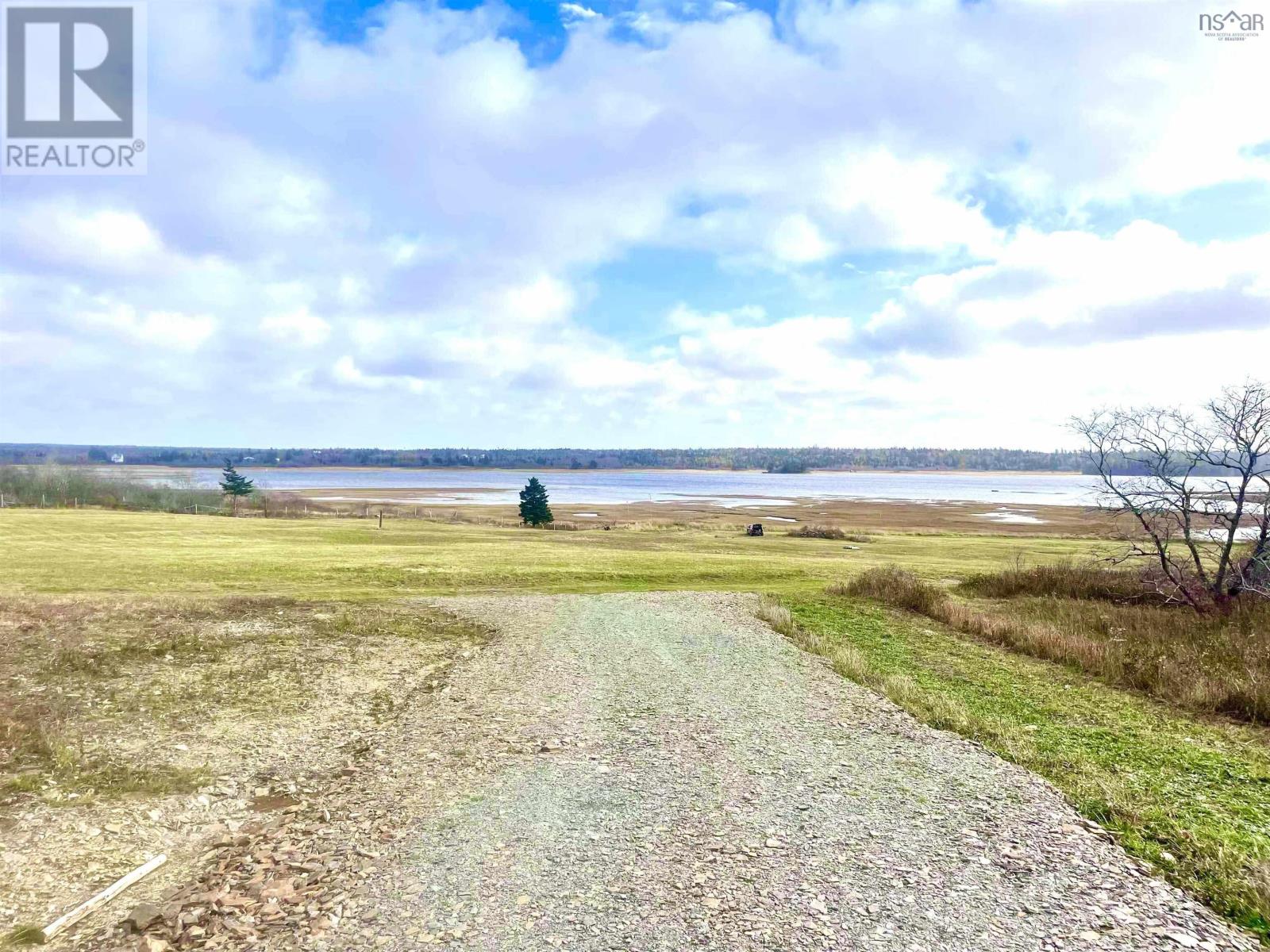 187 Highway 335, Pubnico, Nova Scotia  B0W 2W0 - Photo 14 - 202427140