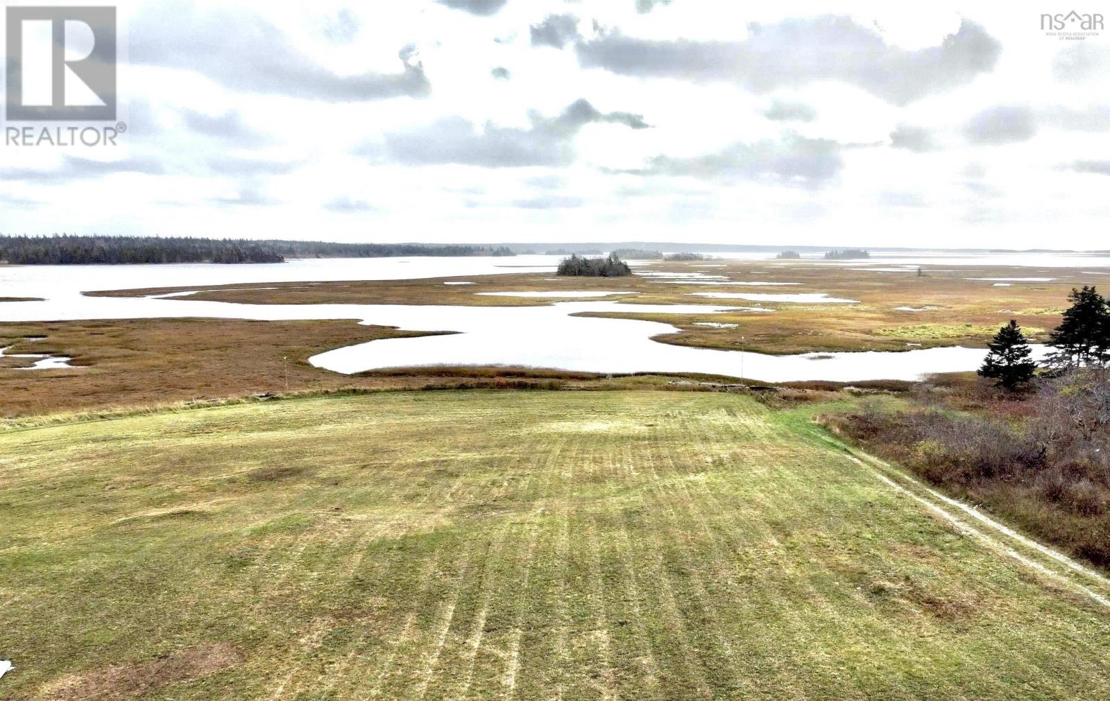 187 Highway 335, Pubnico, Nova Scotia  B0W 2W0 - Photo 9 - 202427140