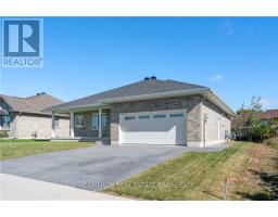 1233 WESBURKE AVENUE, Cornwall, Ontario