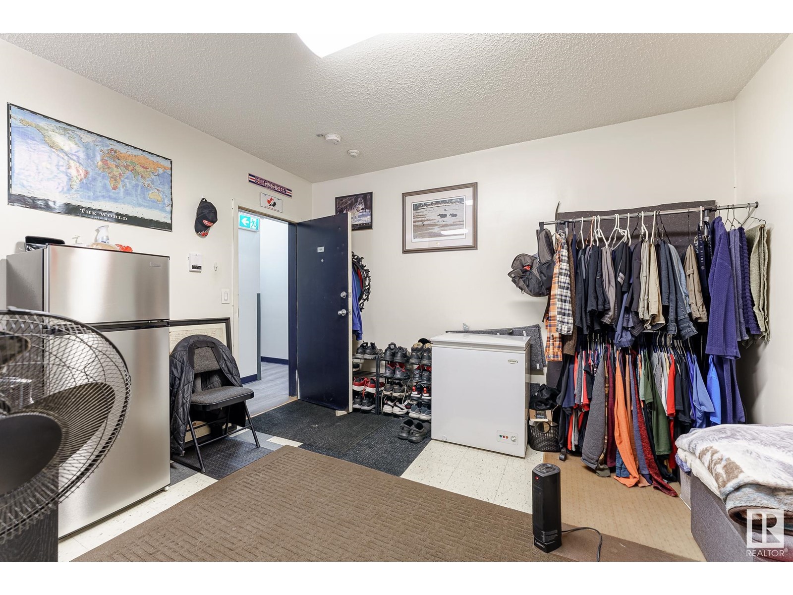 Property at 10732 96 ST NW image 1