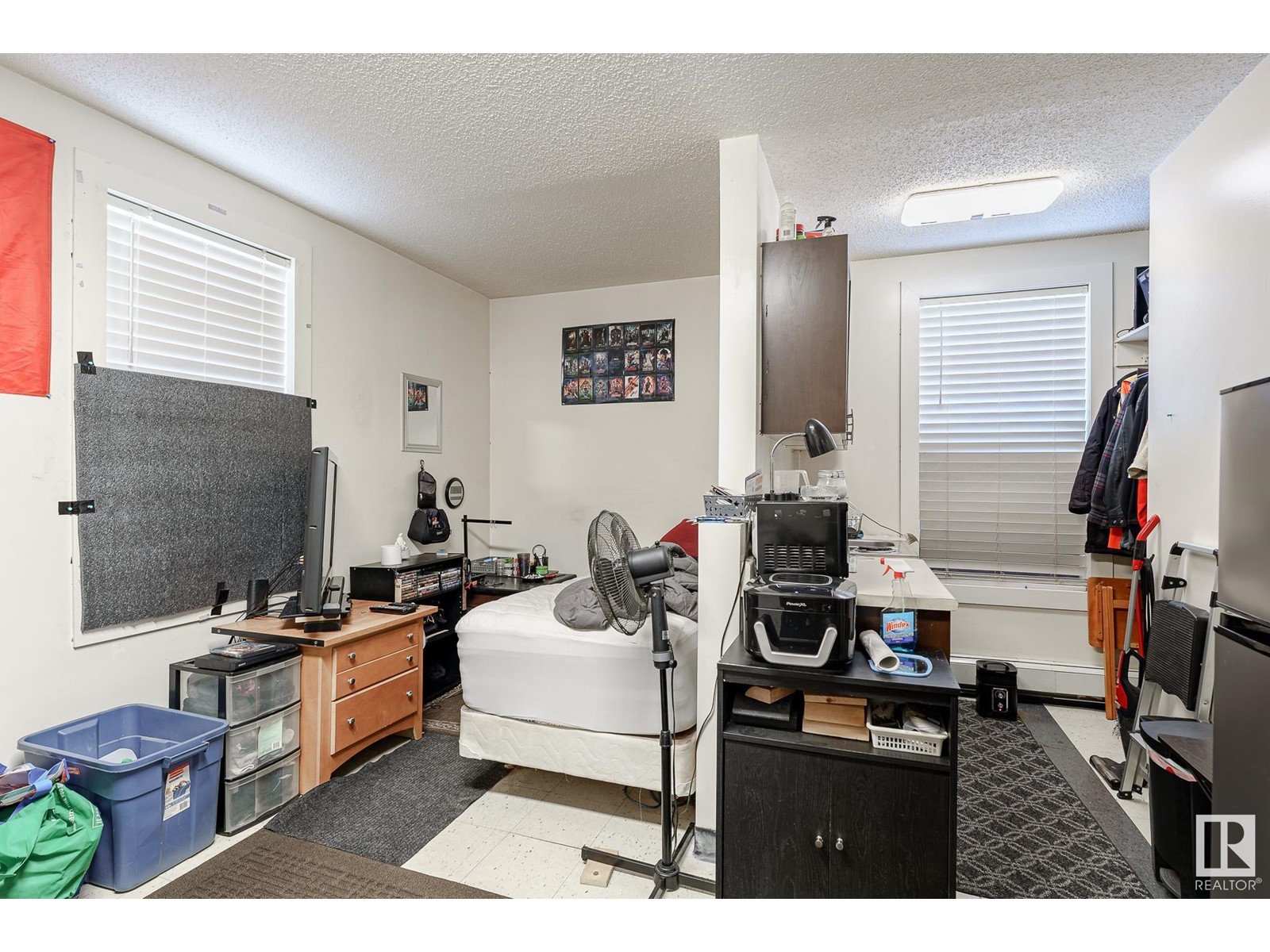 Property at 10732 96 ST NW image 3