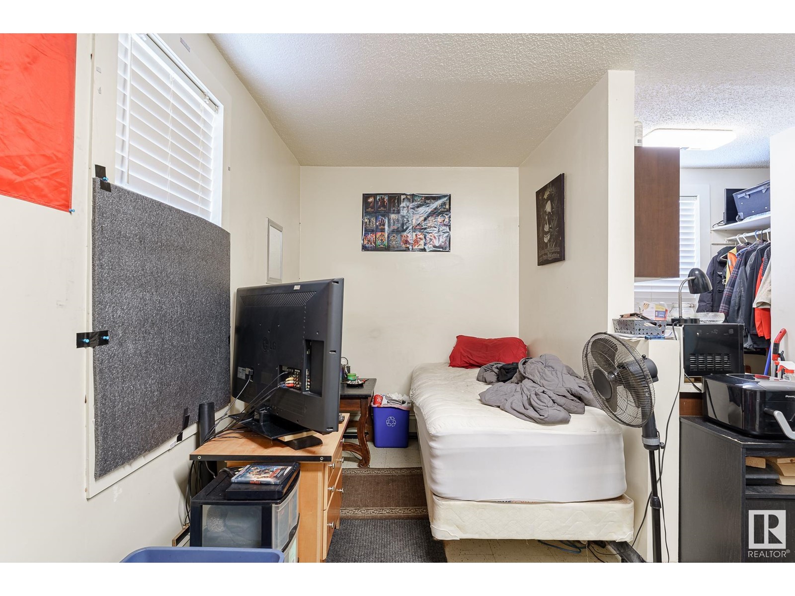 Property at 10732 96 ST NW image 4