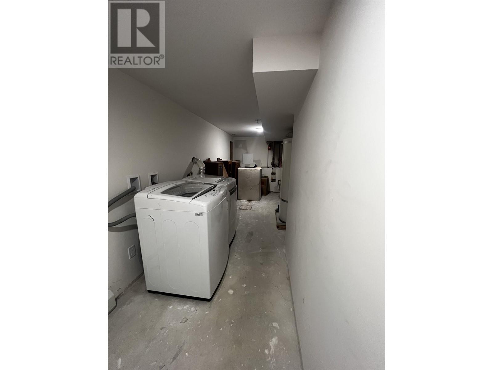 Listing Picture 30 of 39 : 1827 PANDORA STREET, Vancouver / 溫哥華 - 魯藝地產 Yvonne Lu Group - MLS Medallion Club Member