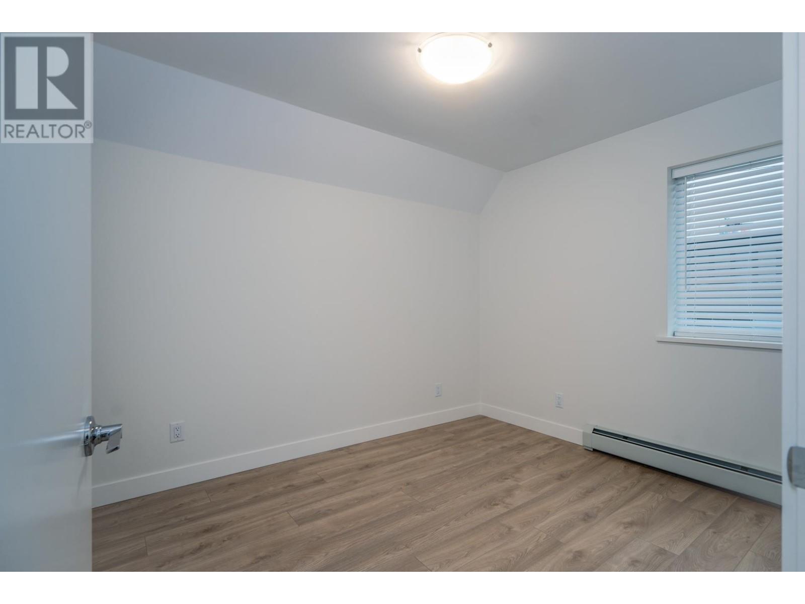 Listing Picture 6 of 39 : 1827 PANDORA STREET, Vancouver / 溫哥華 - 魯藝地產 Yvonne Lu Group - MLS Medallion Club Member