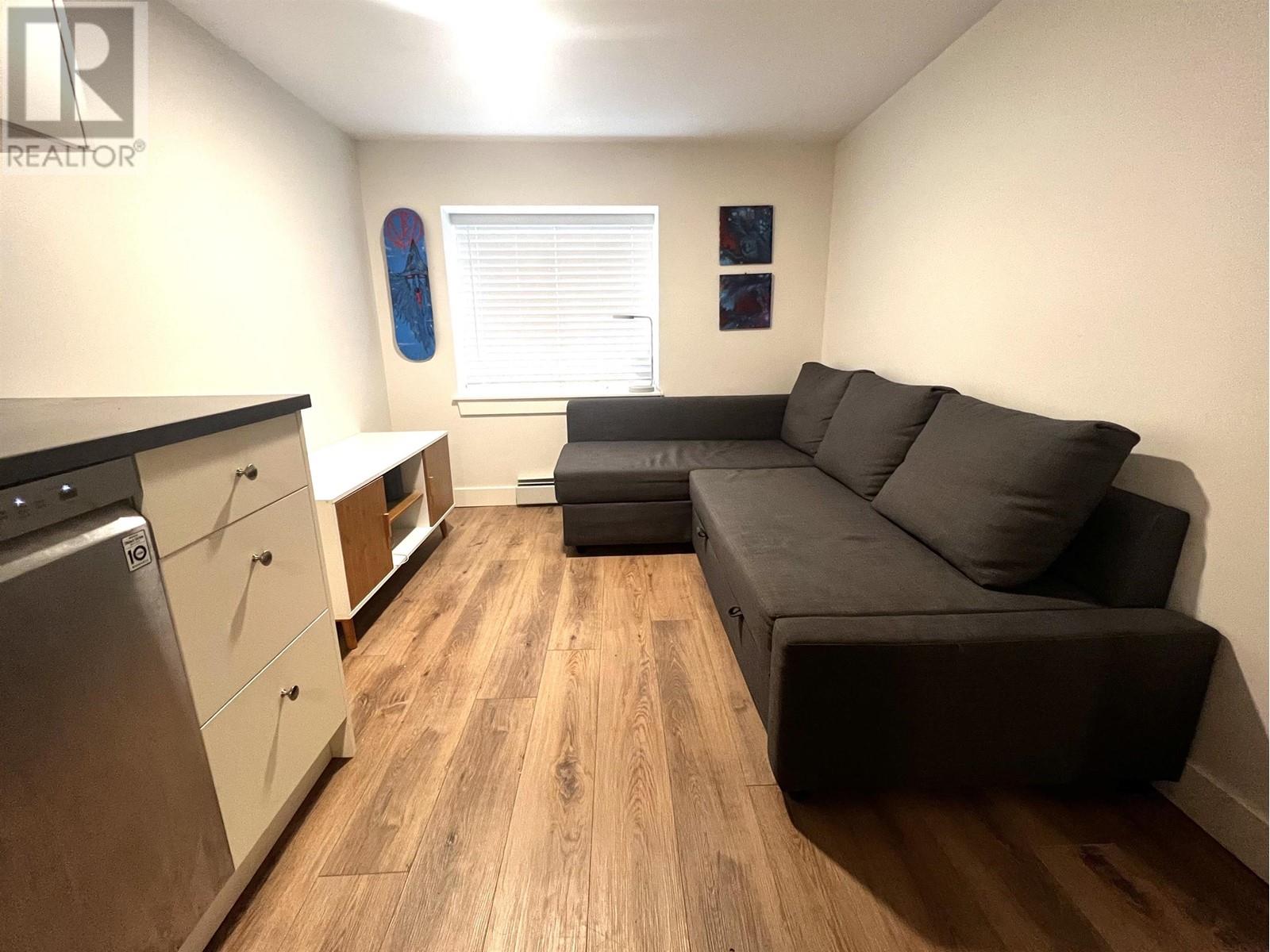 Listing Picture 26 of 39 : 1827 PANDORA STREET, Vancouver / 溫哥華 - 魯藝地產 Yvonne Lu Group - MLS Medallion Club Member