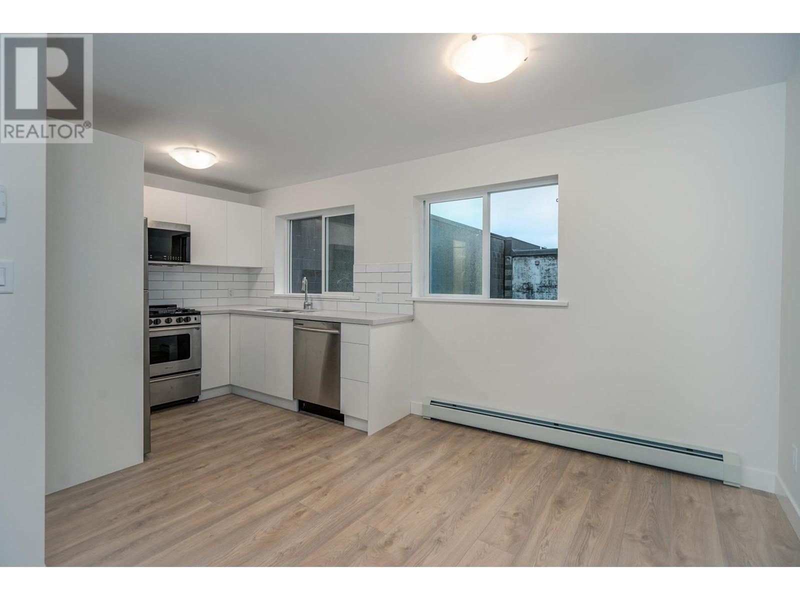 Listing Picture 4 of 39 : 1827 PANDORA STREET, Vancouver / 溫哥華 - 魯藝地產 Yvonne Lu Group - MLS Medallion Club Member