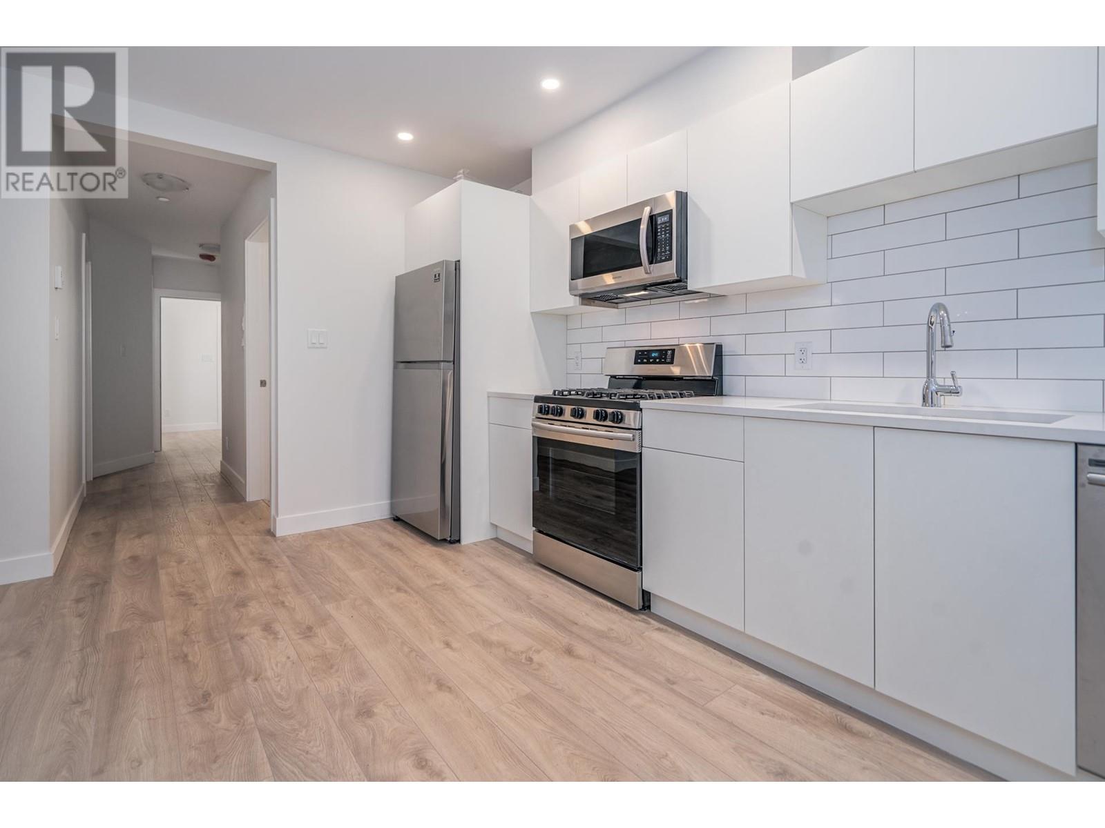 Listing Picture 19 of 39 : 1827 PANDORA STREET, Vancouver / 溫哥華 - 魯藝地產 Yvonne Lu Group - MLS Medallion Club Member