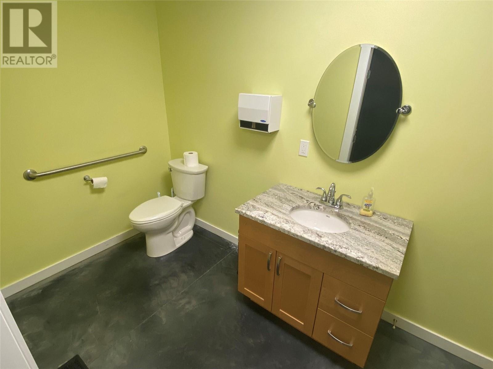 2305 6th Avenue, Castlegar, British Columbia  V1N 2W1 - Photo 5 - 10329302