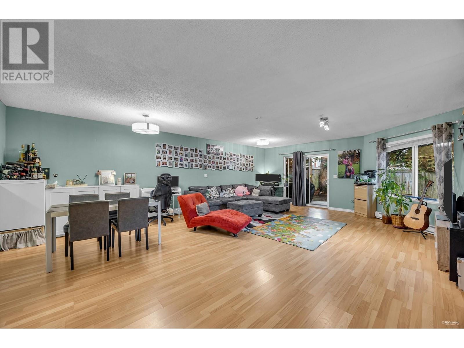 Listing Picture 2 of 23 : 4180 TYSON PLACE, Richmond / 烈治文 - 魯藝地產 Yvonne Lu Group - MLS Medallion Club Member