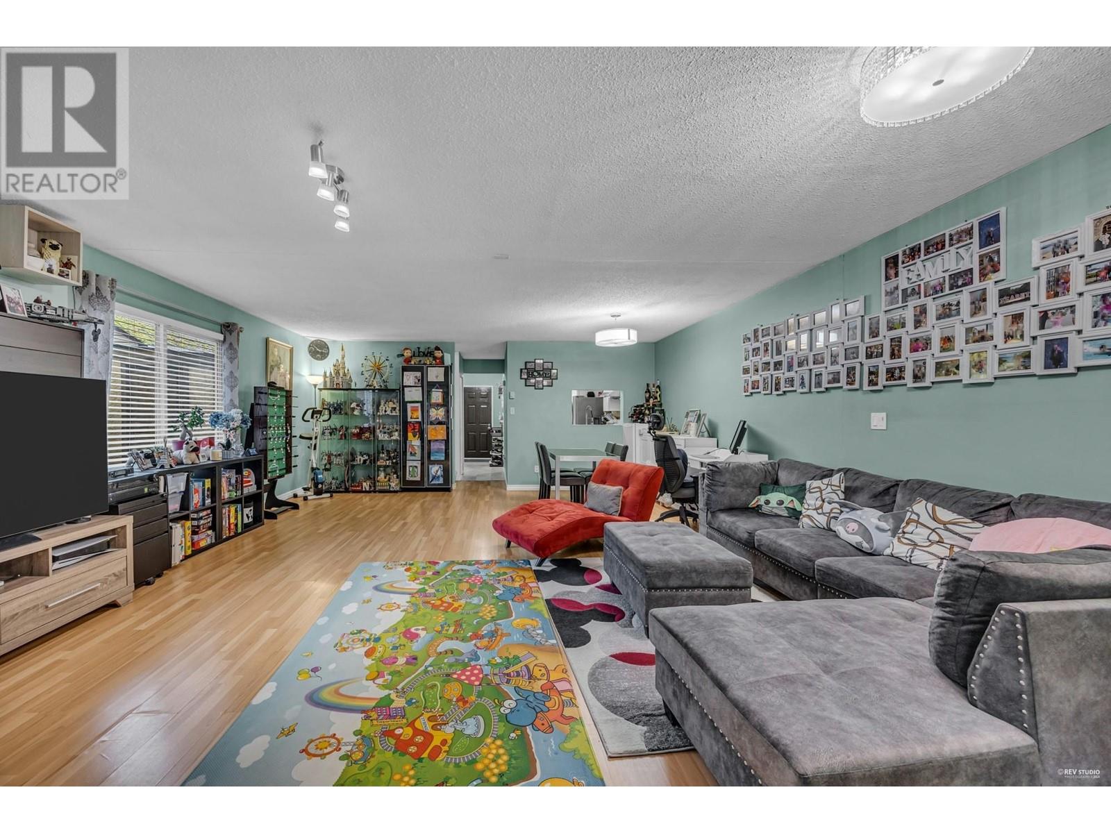 Listing Picture 5 of 23 : 4180 TYSON PLACE, Richmond / 烈治文 - 魯藝地產 Yvonne Lu Group - MLS Medallion Club Member