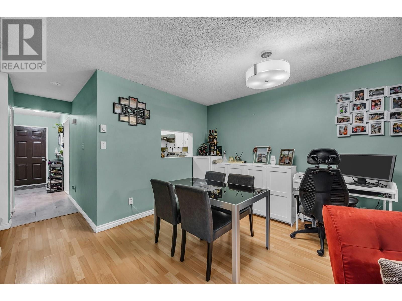 Listing Picture 3 of 23 : 4180 TYSON PLACE, Richmond / 烈治文 - 魯藝地產 Yvonne Lu Group - MLS Medallion Club Member