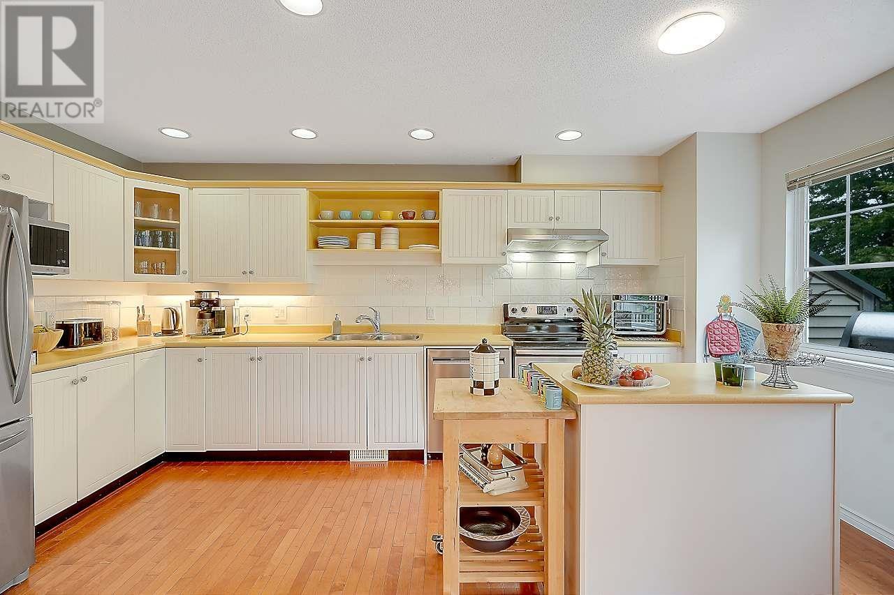 20 3300 Plateau Boulevard, Coquitlam, British Columbia  V3E 3L6 - Photo 8 - R2947035