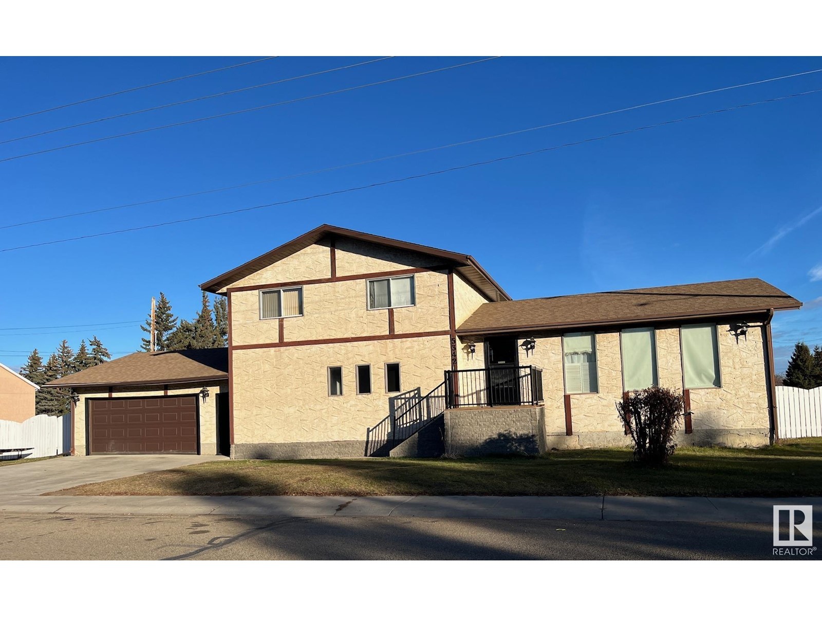 5342 45 AV, Vegreville, Alberta