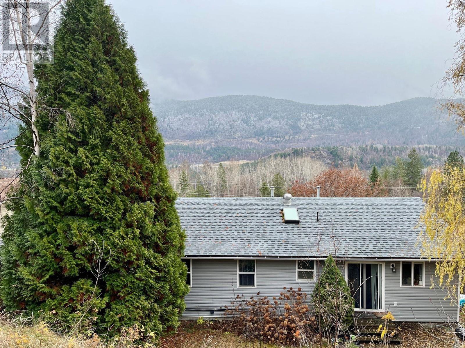 3703 9th Avenue Castlegar