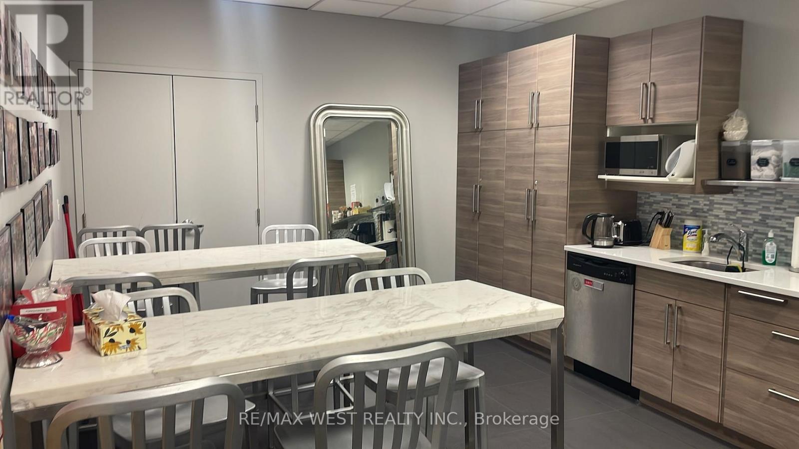 530 - 920 Yonge Street, Toronto (Annex), Ontario  M4W 3C7 - Photo 5 - C11047526