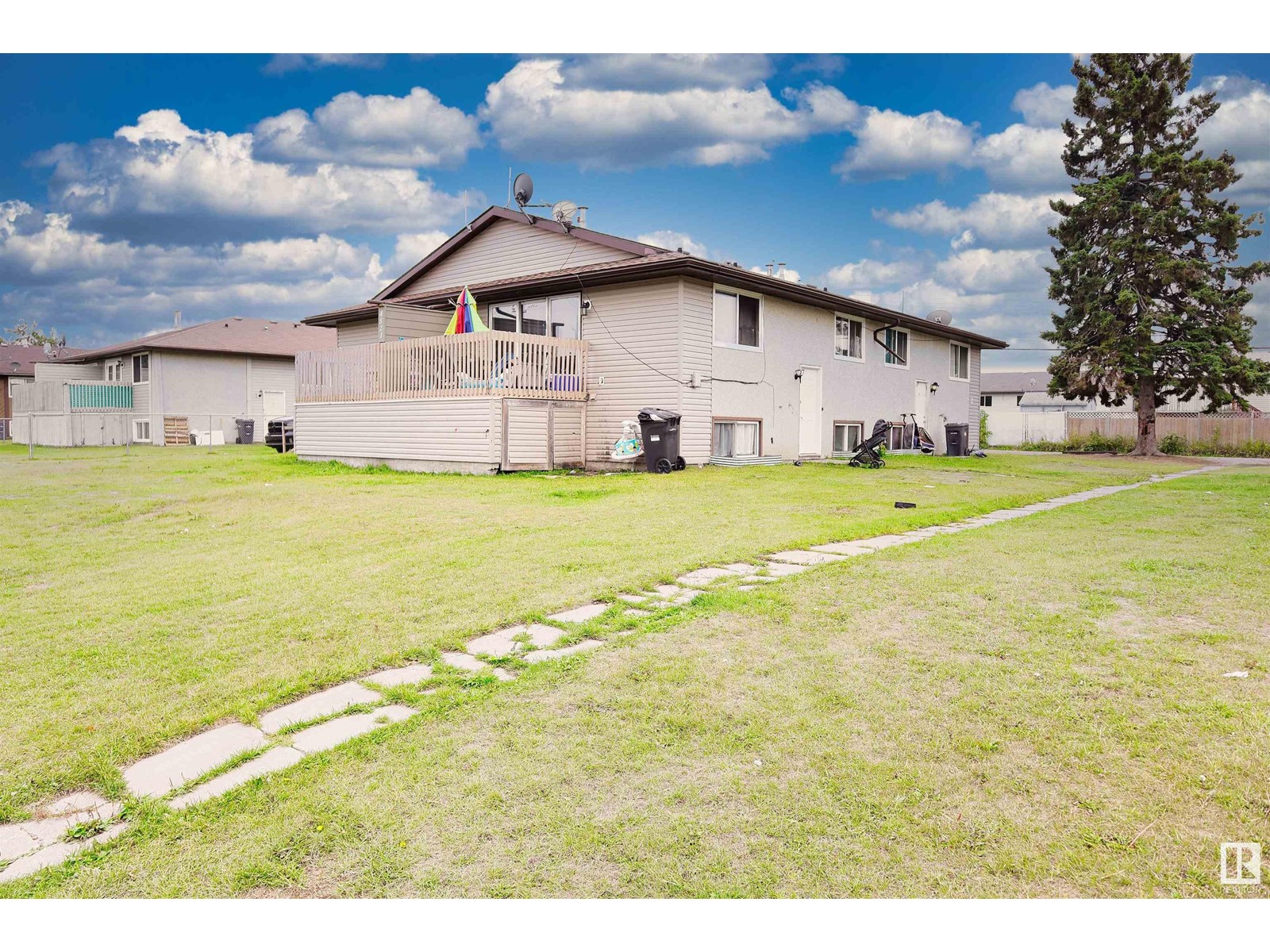 Property at 4529 50 AV image 1