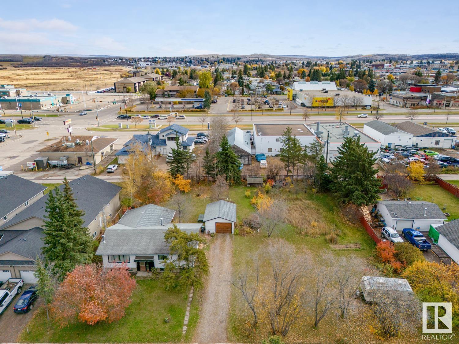 Property at 5309 56 ST image 2