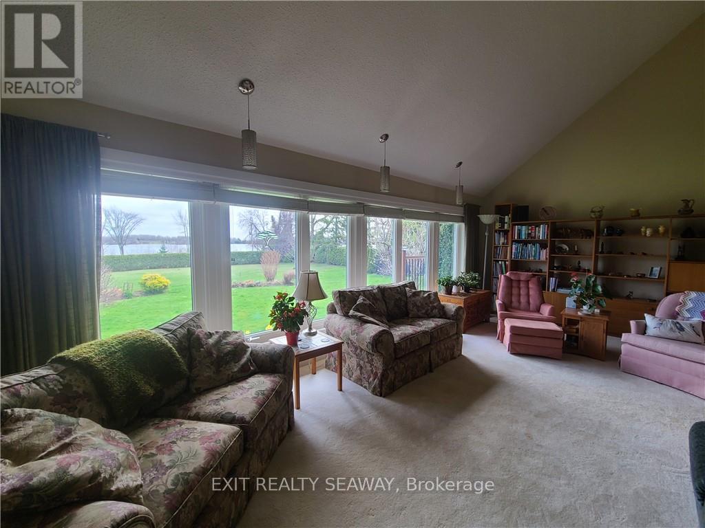 15220 Colonial Drive, South Stormont, Ontario  K0C 1M0 - Photo 6 - X9514936