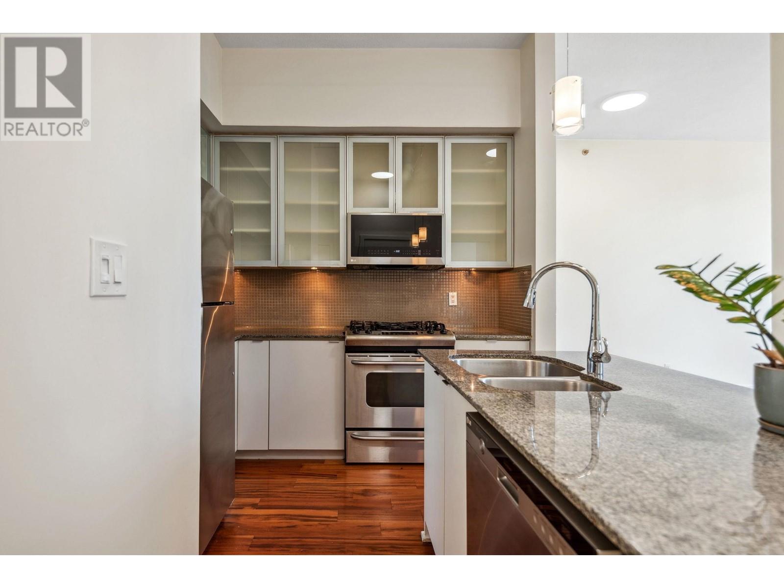 806 298 E 11 Avenue, Vancouver, British Columbia  V5T 0A2 - Photo 3 - R2947119
