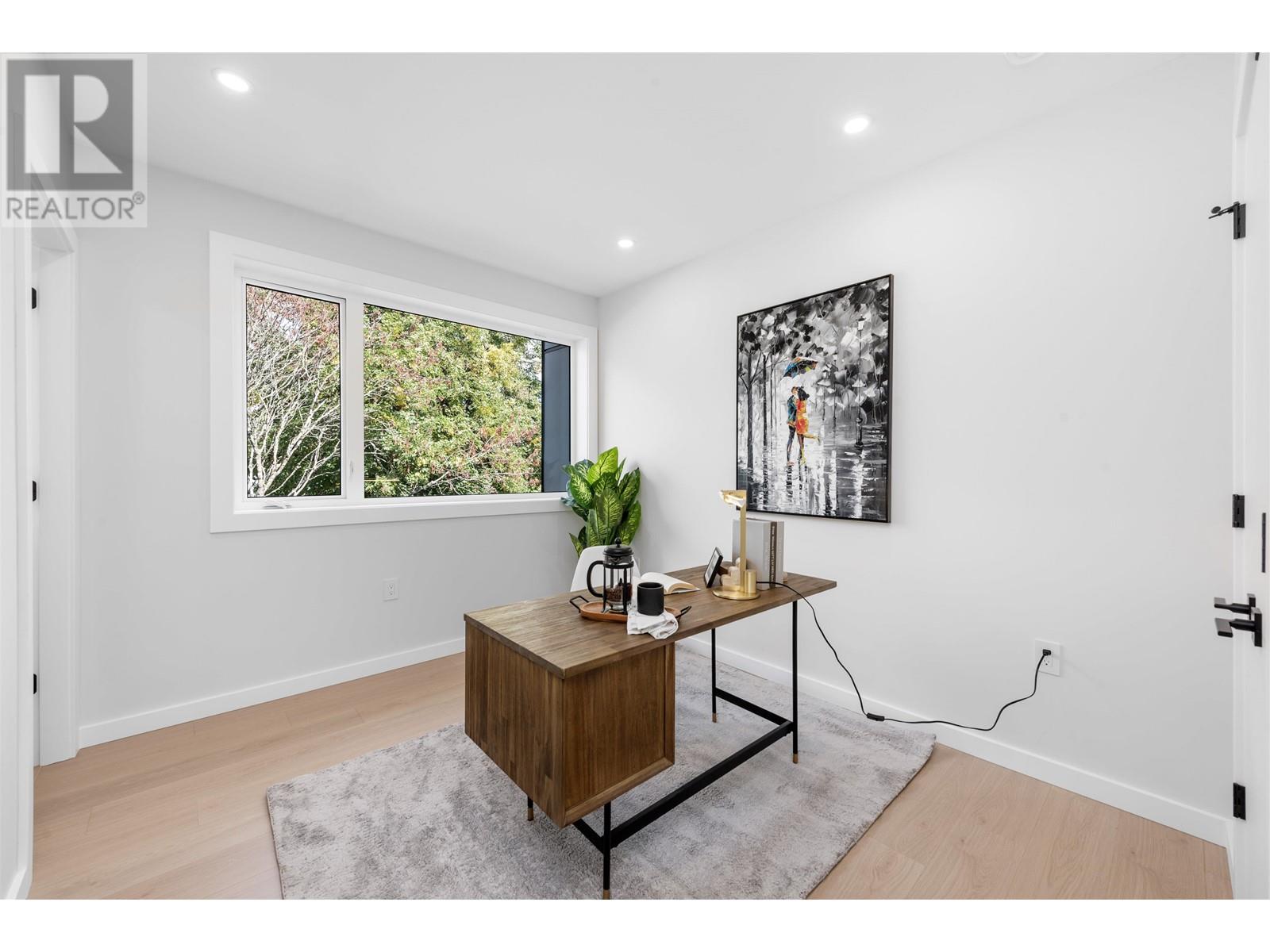 Listing Picture 17 of 40 : 2052 E 22ND AVENUE, Vancouver / 溫哥華 - 魯藝地產 Yvonne Lu Group - MLS Medallion Club Member