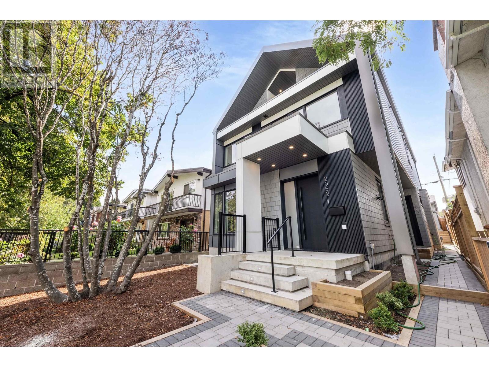 Listing Picture 31 of 40 : 2052 E 22ND AVENUE, Vancouver / 溫哥華 - 魯藝地產 Yvonne Lu Group - MLS Medallion Club Member