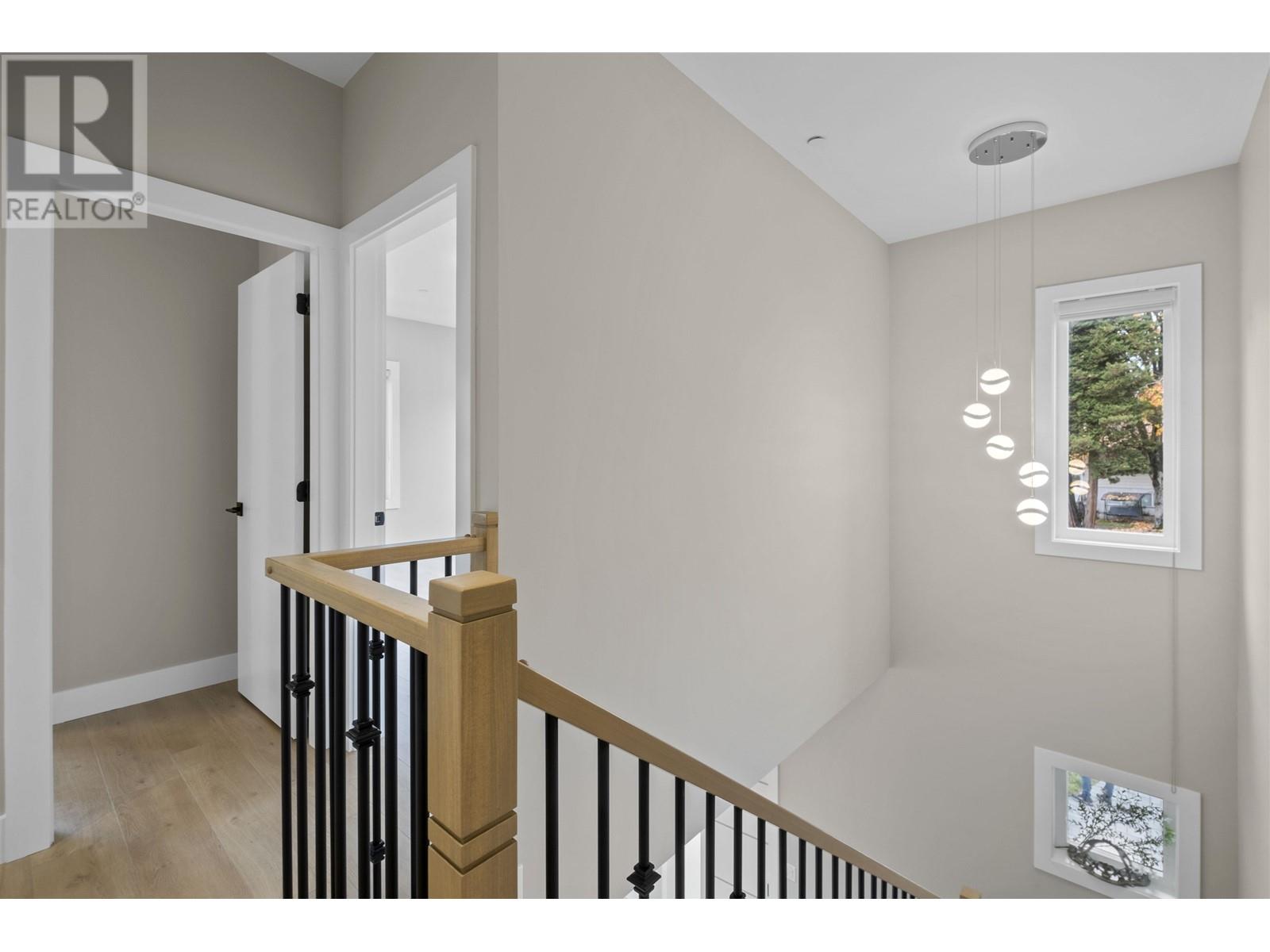2882 Rosewood Street, Port Coquitlam, British Columbia  V3B 1G2 - Photo 31 - R2947008