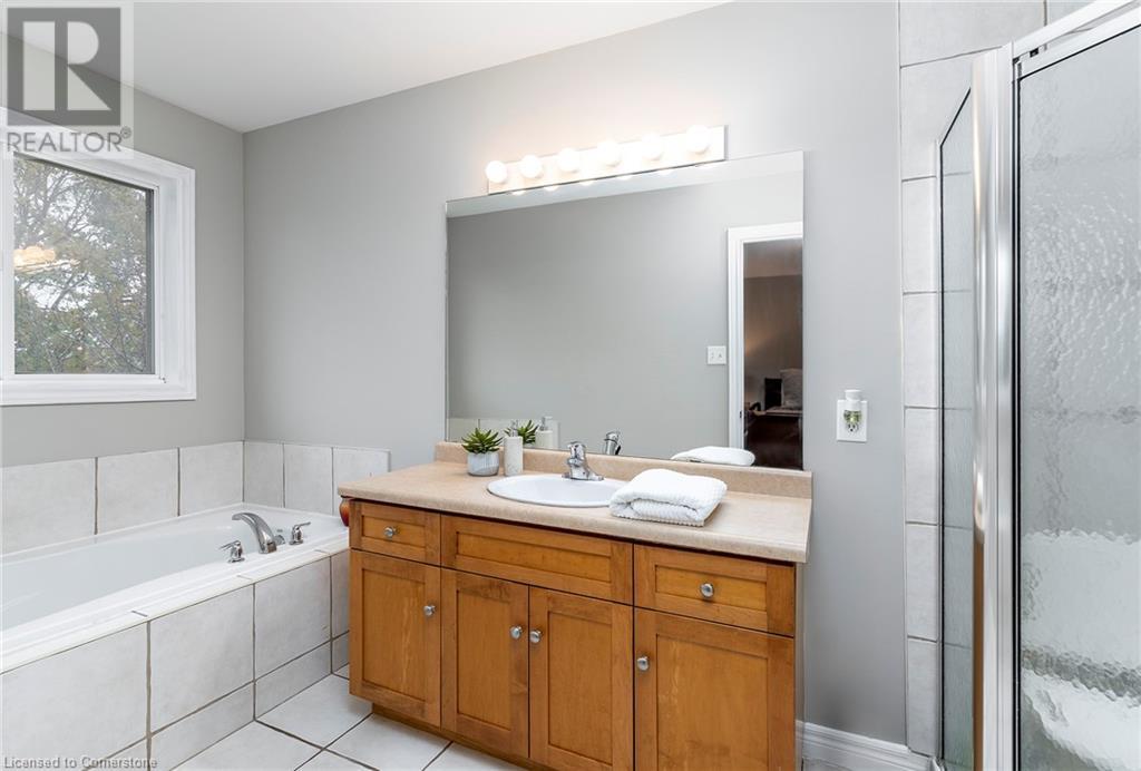 49 Conrad Place, Grimsby, Ontario  L3M 5S5 - Photo 15 - 40681387