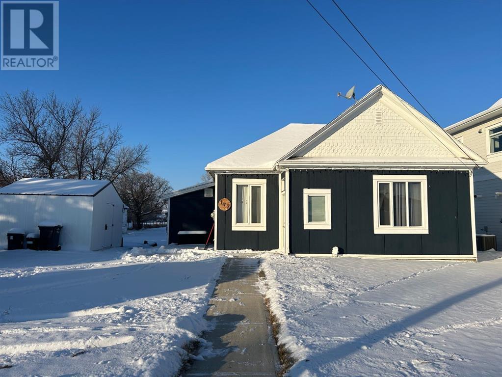 172 N 1 Street W, magrath, Alberta