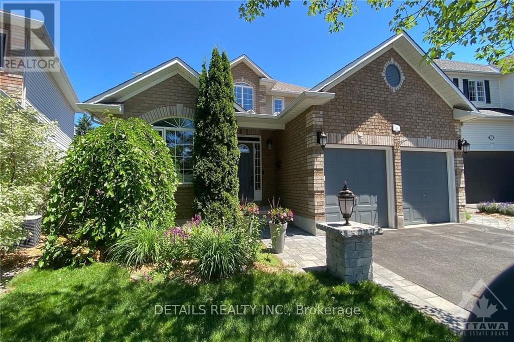 4 Pelee Street, Kanata, Ontario  K2M 2R4 - Photo 1 - X10418742