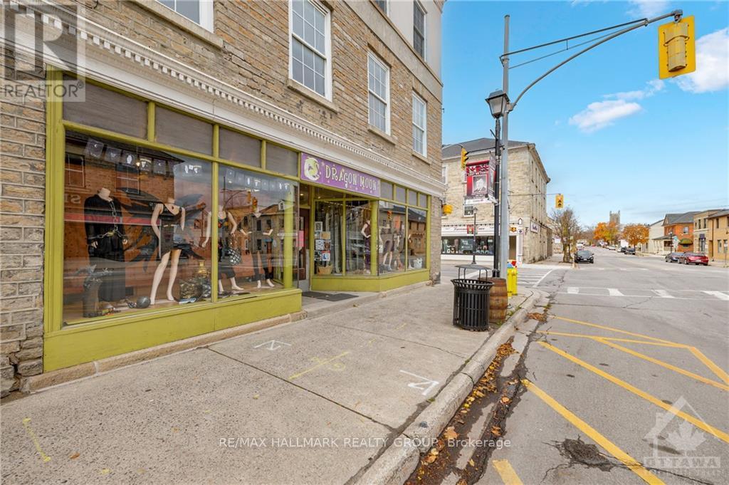 2 Gore Street E, Perth, Ontario  K7H 1H5 - Photo 3 - X10419095