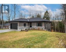 195 MAPLE STREET, Lanark Highlands, Ontario