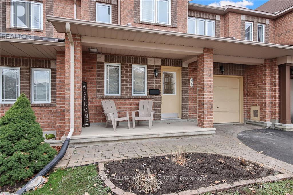 64 CHARLESTON STREET Barrhaven (7709 - Barrhaven - Strandherd)