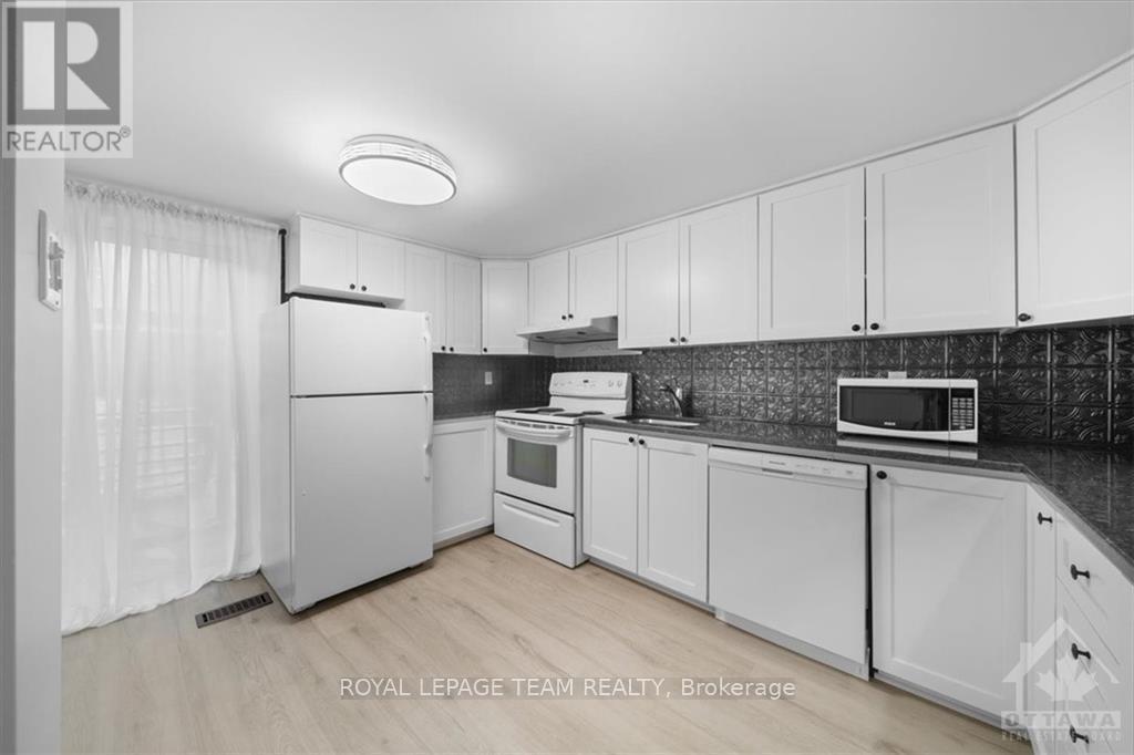 1 - 135 UPPER LORNE PLACE West Centre Town (4204 - West Centre Town)