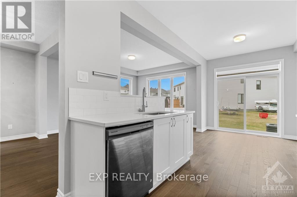 522 FLAGSTAFF DRIVE Barrhaven (7711 - Barrhaven - Half Moon Bay)