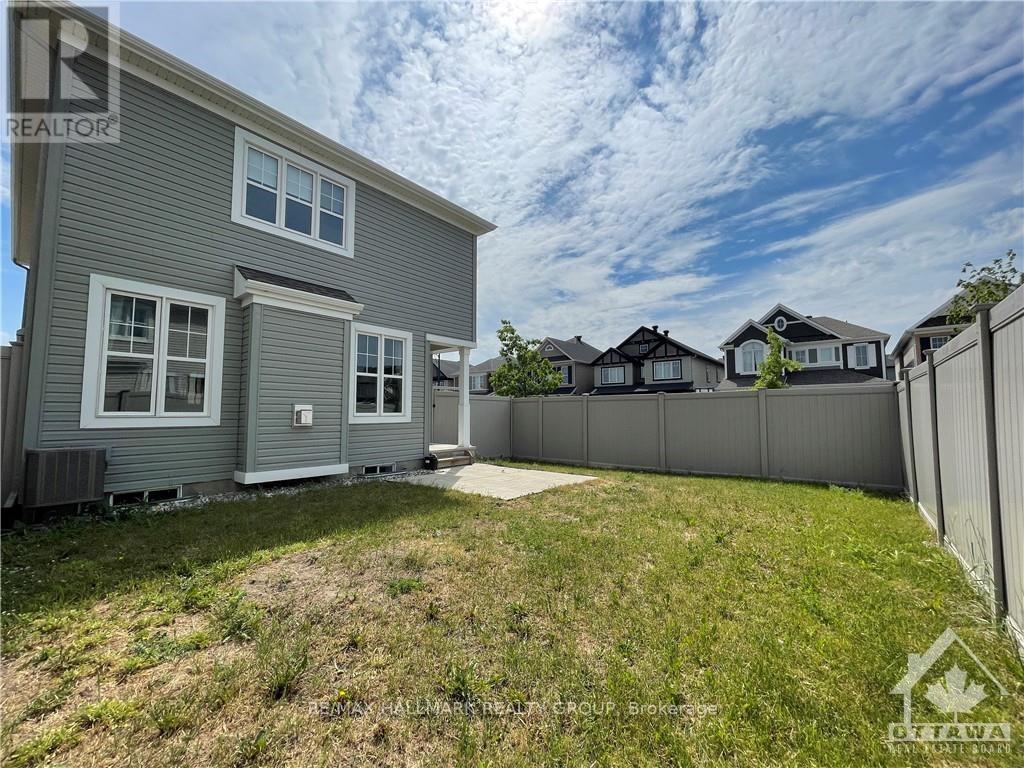 651 BROAD COVE CRESCENT Barrhaven (7711 - Barrhaven - Half Moon Bay)