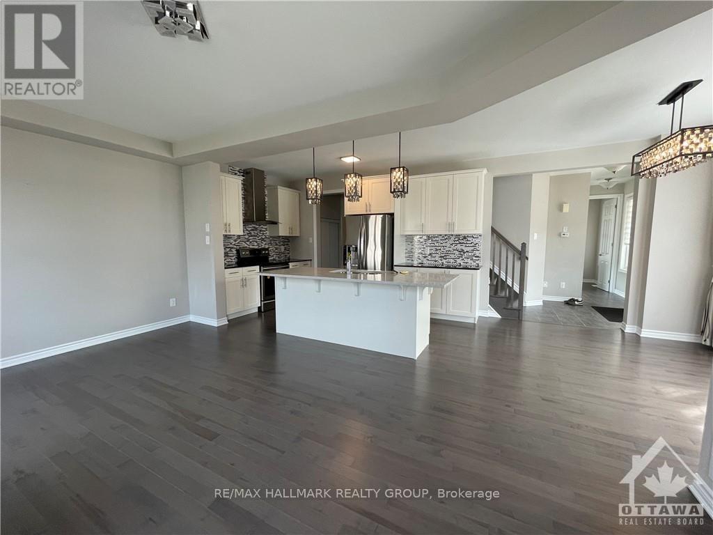 651 BROAD COVE CRESCENT Barrhaven (7711 - Barrhaven - Half Moon Bay)