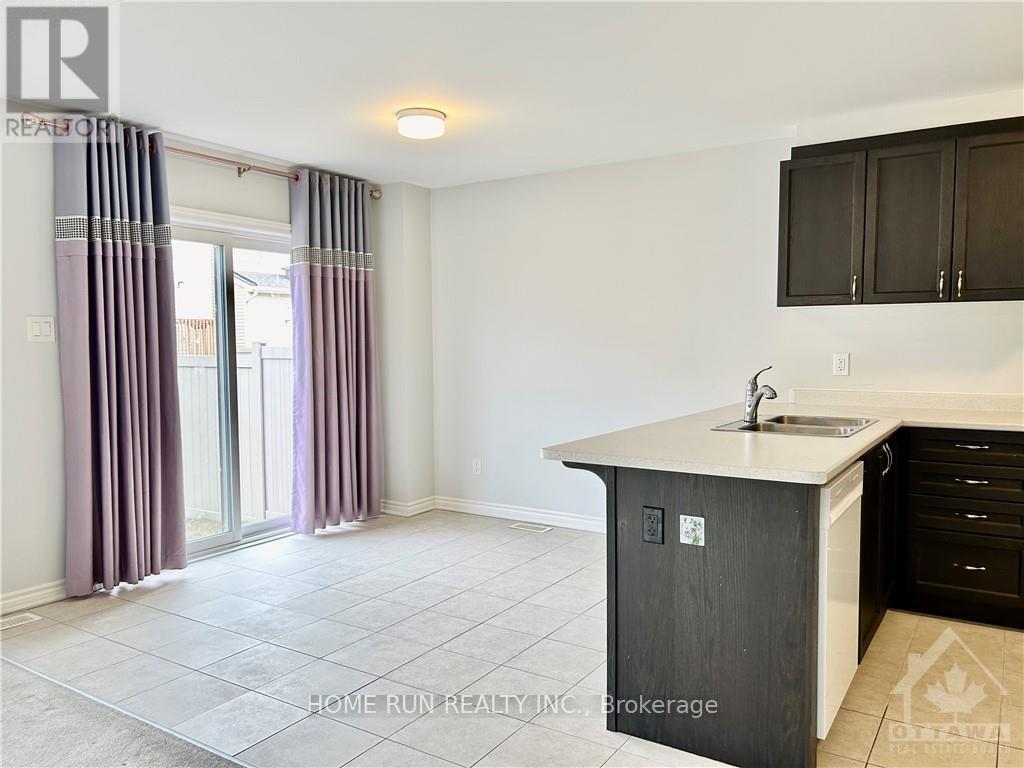 1031 APOLUNE STREET Barrhaven (7711 - Barrhaven - Half Moon Bay)