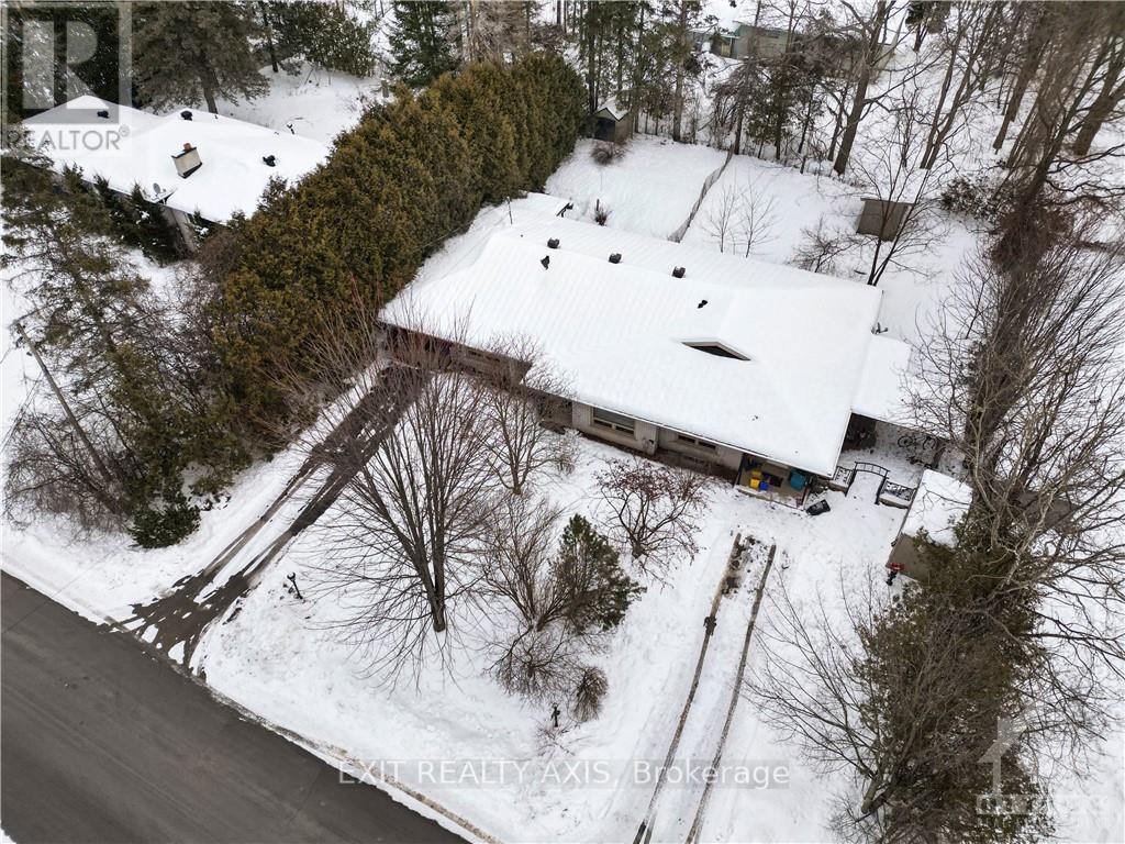 Property at 13 BAYVIEW CRESCENT image 4