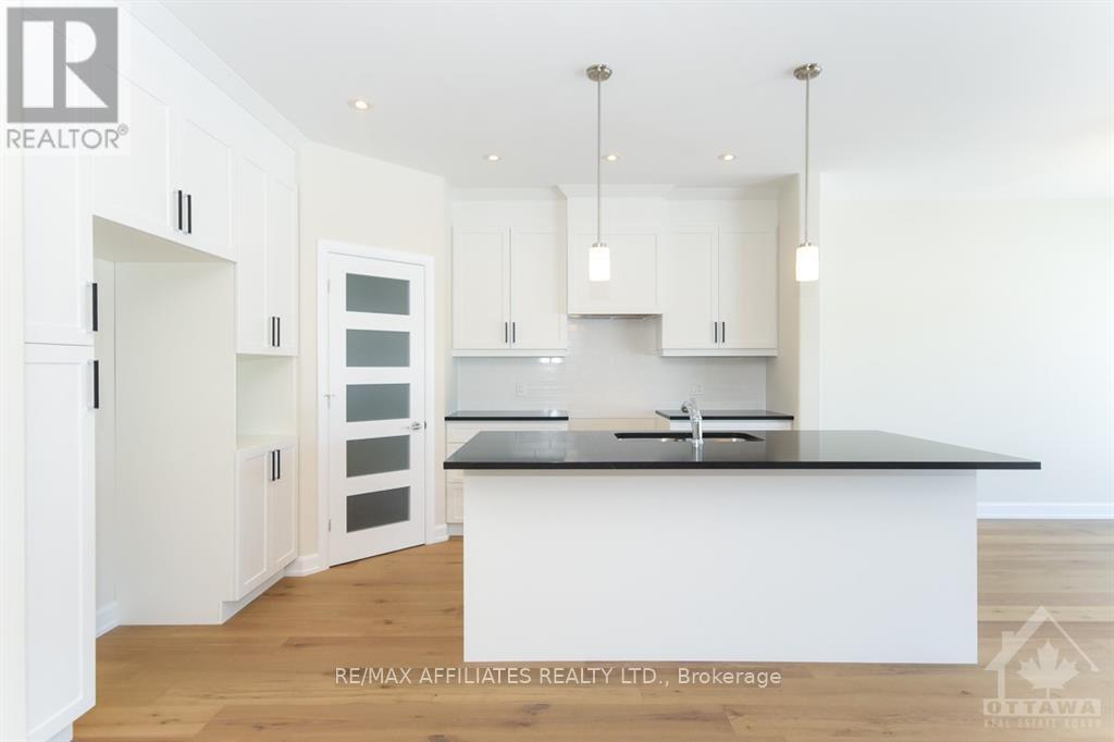 Property at 452 AURORA STREET image 5