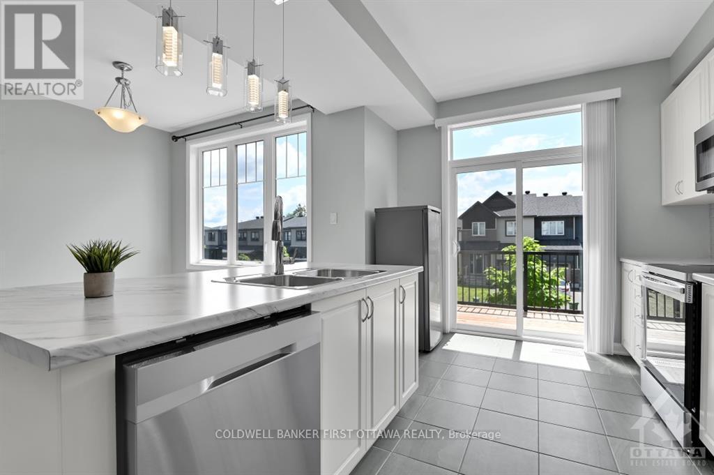 58 TEELIN CIRCLE Barrhaven (7711 - Barrhaven - Half Moon Bay)