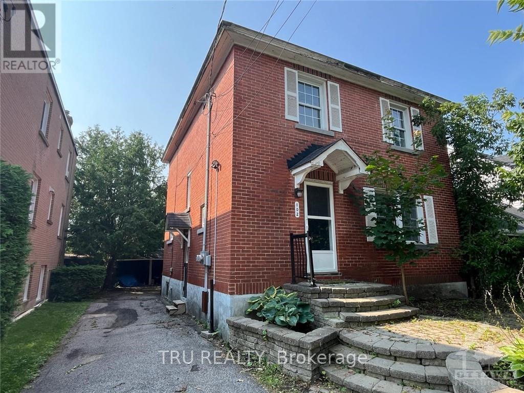 102 PUTMAN AVENUE Ottawa