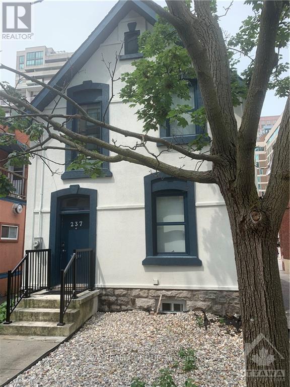 Property at 237 NEPEAN STREET image 1